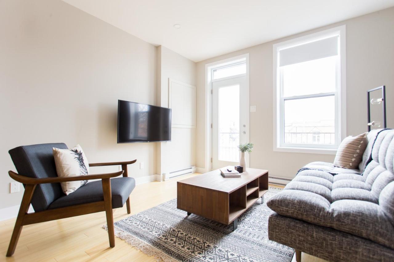 Trendy Little Italy 3 Bedroom Condo By Den Stays モントリオール エクステリア 写真