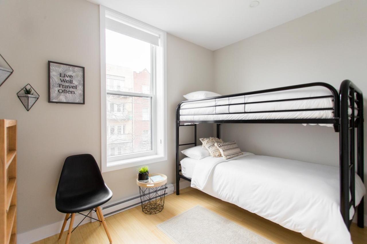 Trendy Little Italy 3 Bedroom Condo By Den Stays モントリオール エクステリア 写真