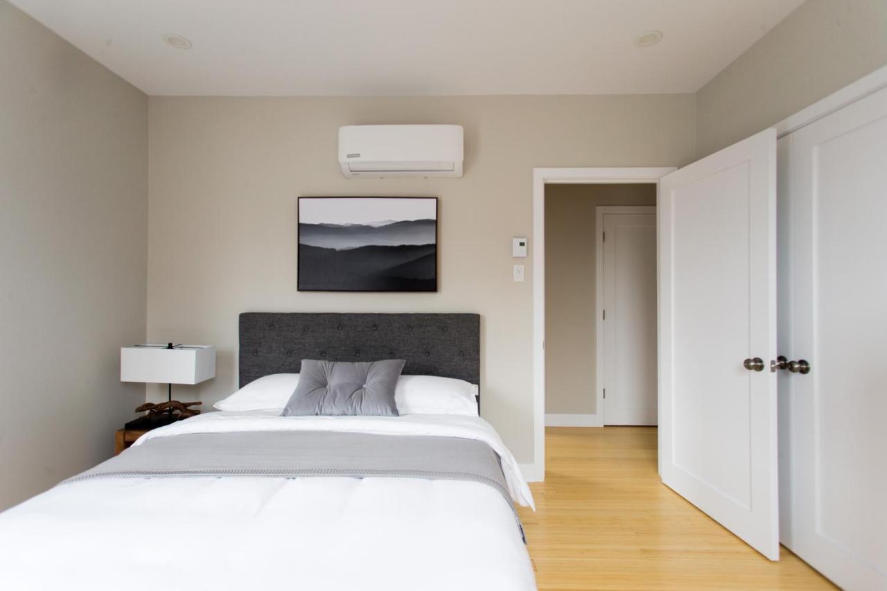 Trendy Little Italy 3 Bedroom Condo By Den Stays モントリオール エクステリア 写真