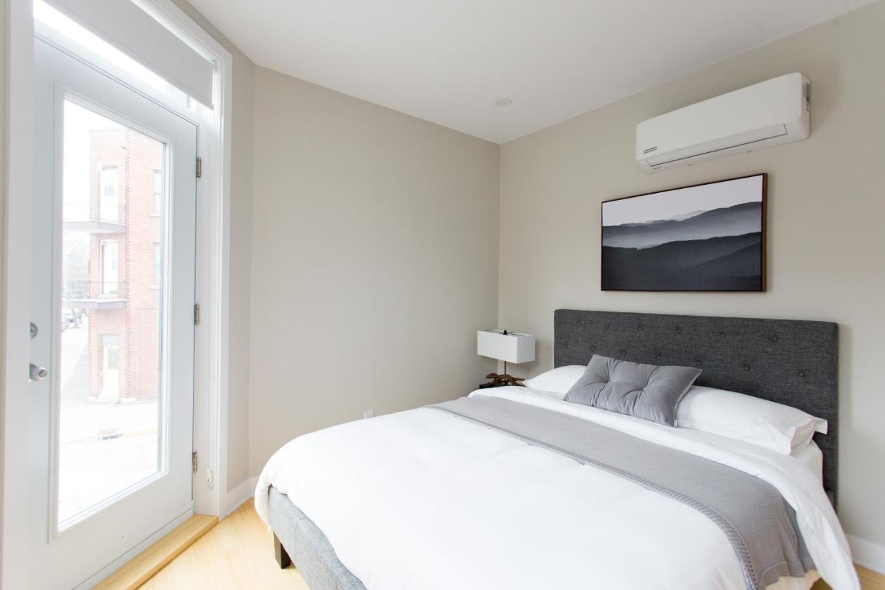 Trendy Little Italy 3 Bedroom Condo By Den Stays モントリオール エクステリア 写真