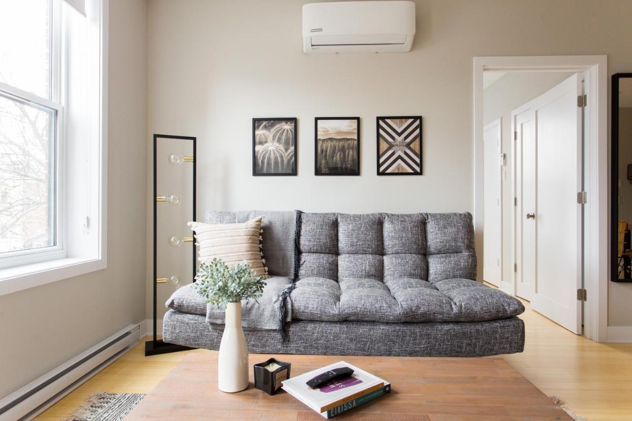 Trendy Little Italy 3 Bedroom Condo By Den Stays モントリオール エクステリア 写真