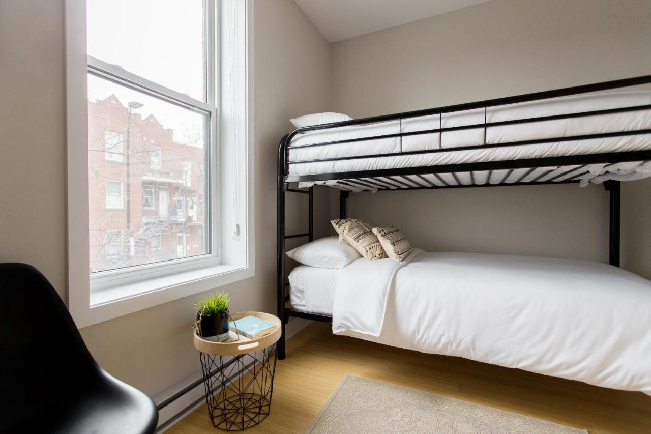 Trendy Little Italy 3 Bedroom Condo By Den Stays モントリオール エクステリア 写真