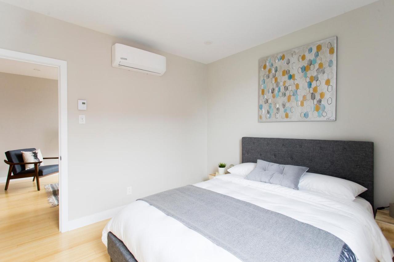 Trendy Little Italy 3 Bedroom Condo By Den Stays モントリオール エクステリア 写真