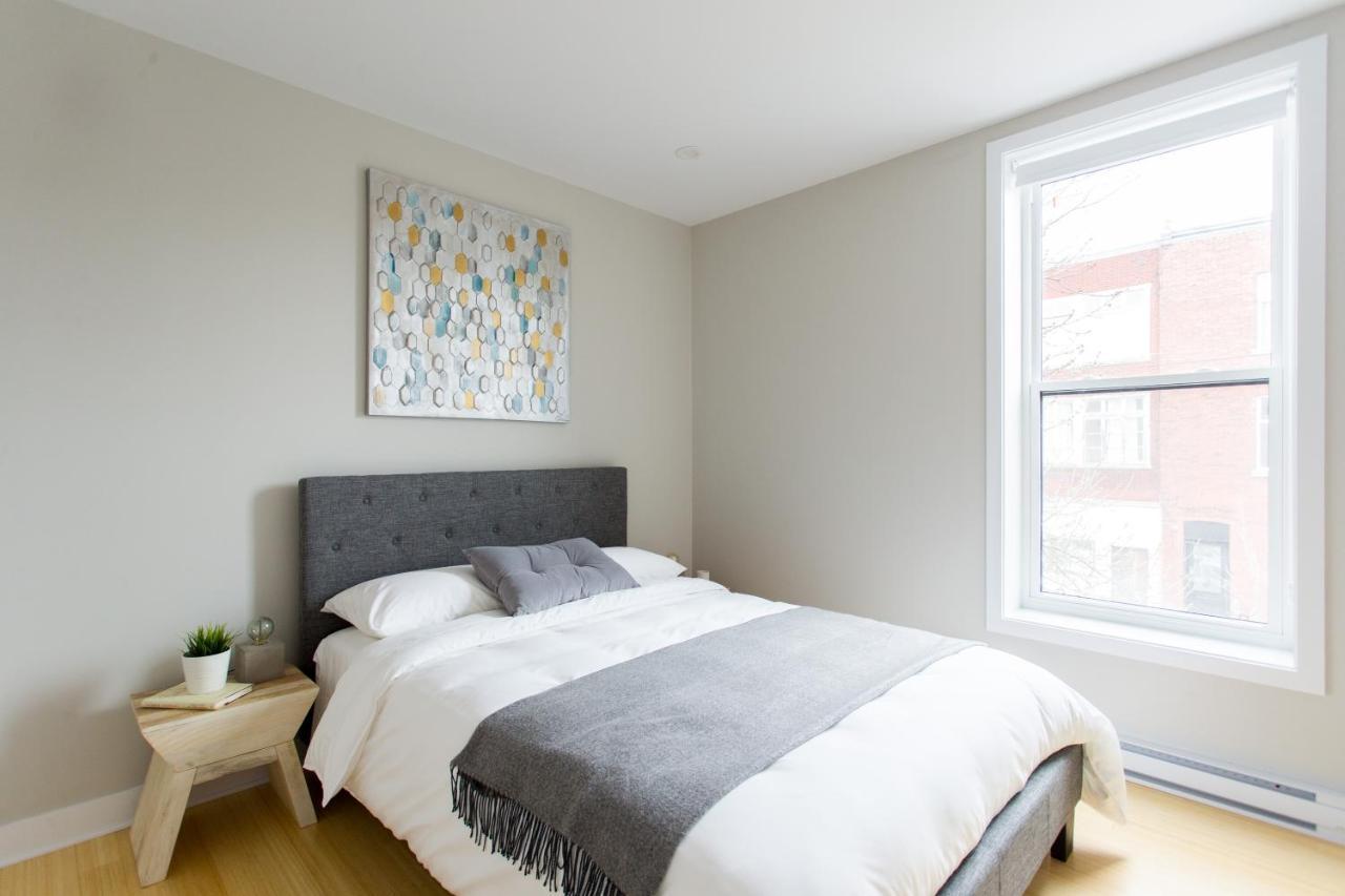 Trendy Little Italy 3 Bedroom Condo By Den Stays モントリオール エクステリア 写真